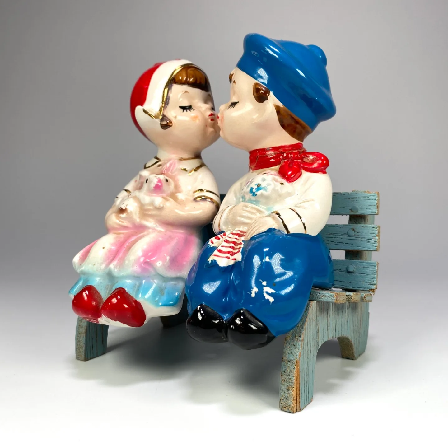 Vintage Dutch Kids S&P Shakers thumbnail