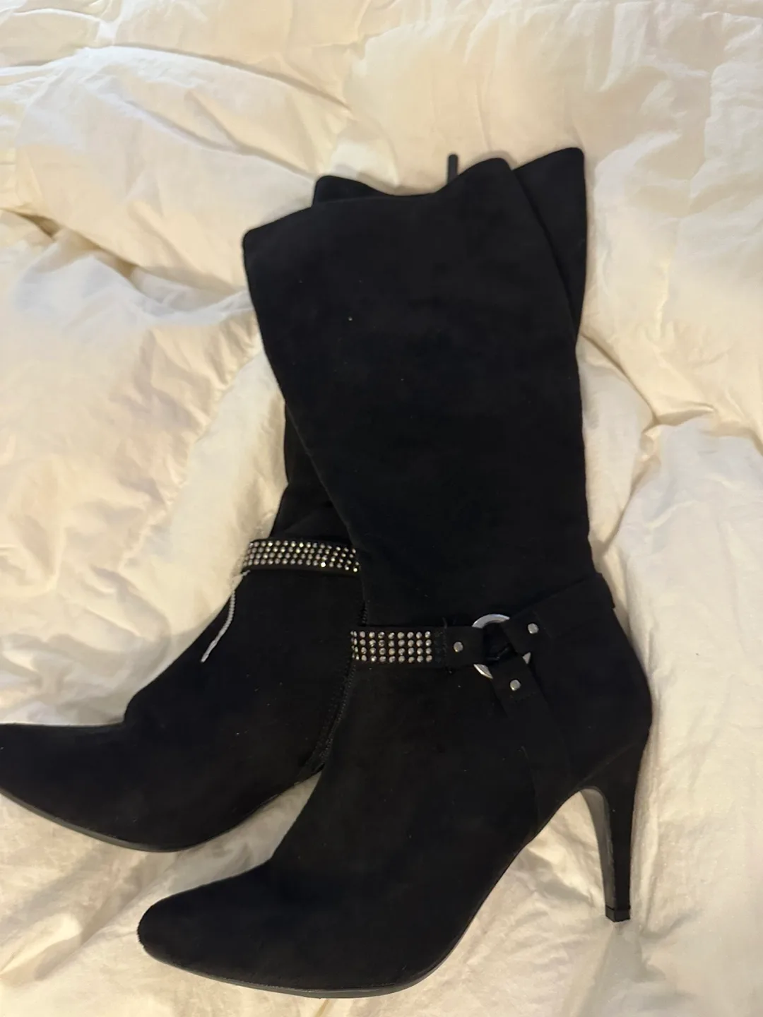 Black Suede Boots - Size 8.5M image indicator(2)