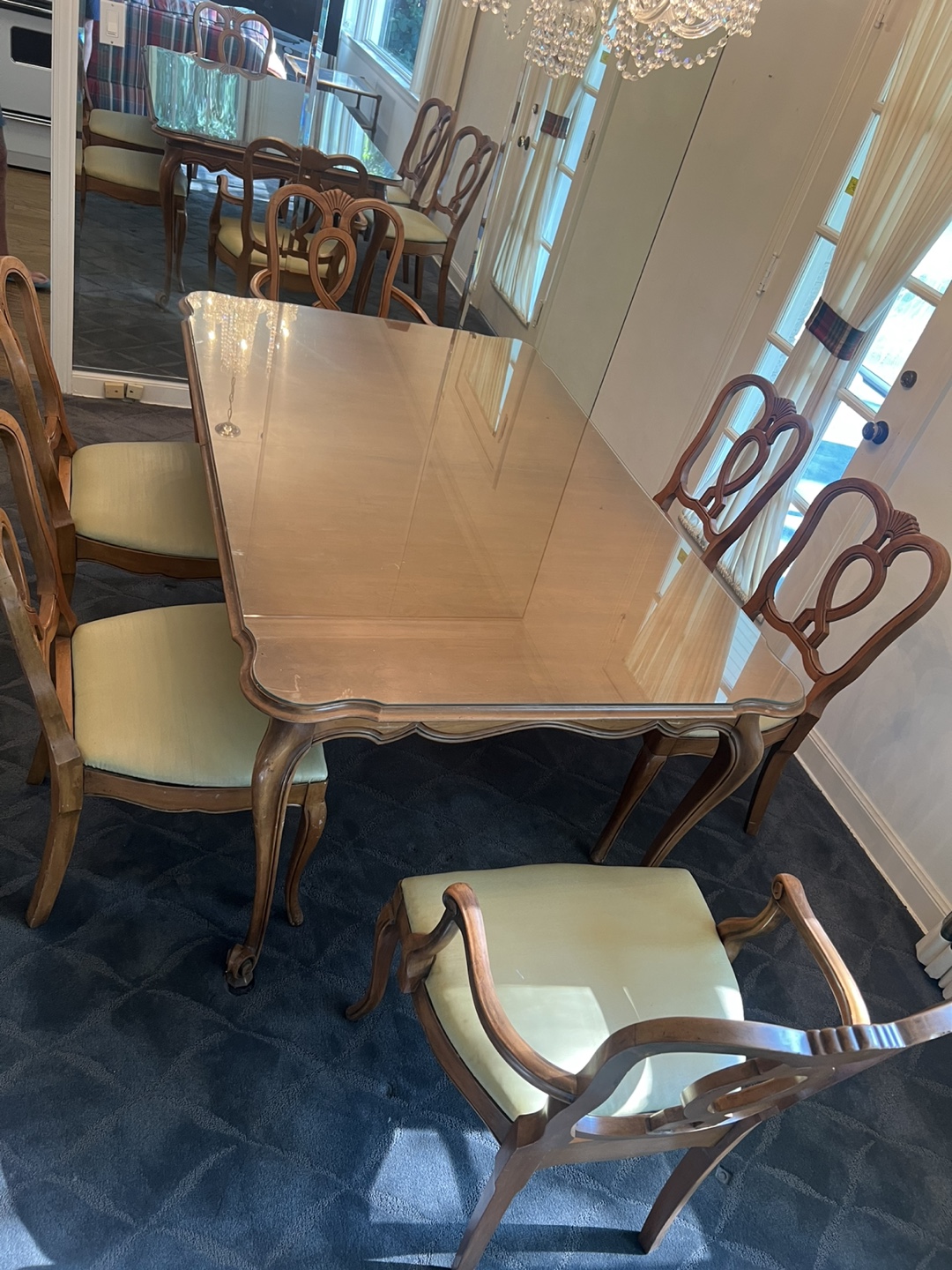 Dining Table w/6 chairs, 2 leaves and glass top
