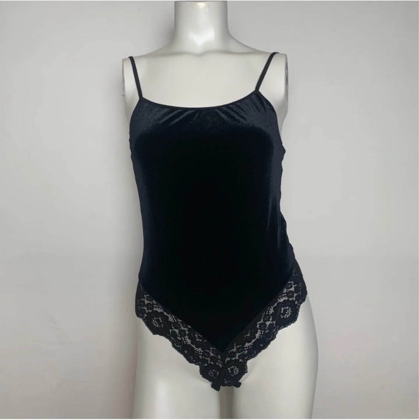 🧡Victoria’s Secret Y2K black velvet lace bodysuit medium image indicator(2)