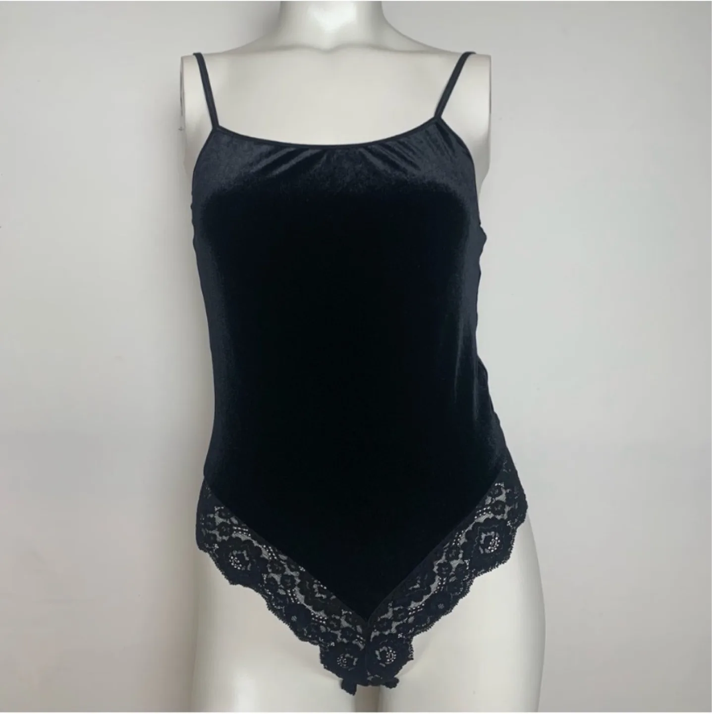 🧡Victoria’s Secret Y2K black velvet lace bodysuit medium image indicator(3)