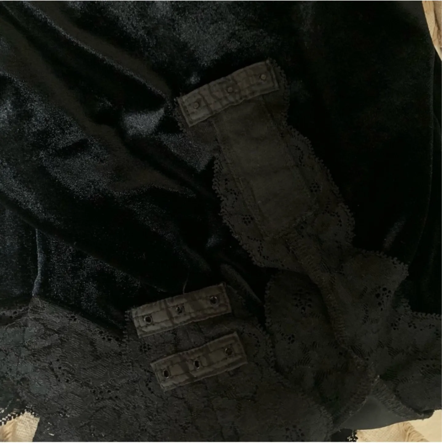 🧡Victoria’s Secret Y2K black velvet lace bodysuit medium image indicator(5)