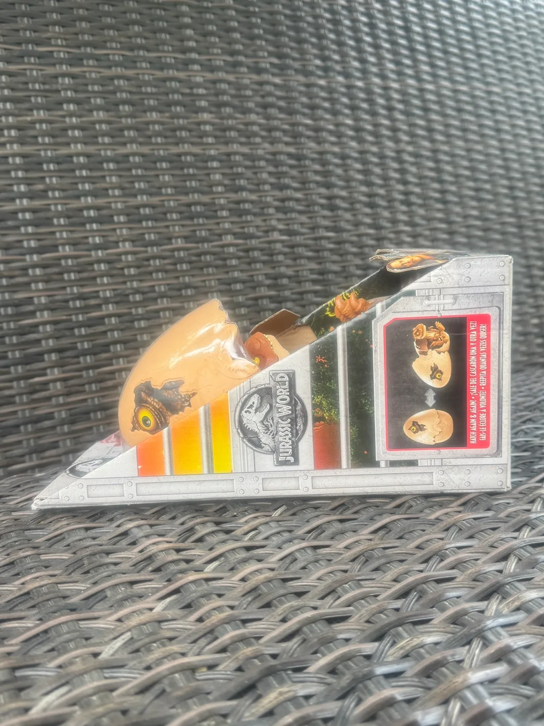 Jurassic World Hatch 'N Play Dinos Tyrannosaurus Rex image indicator(3)