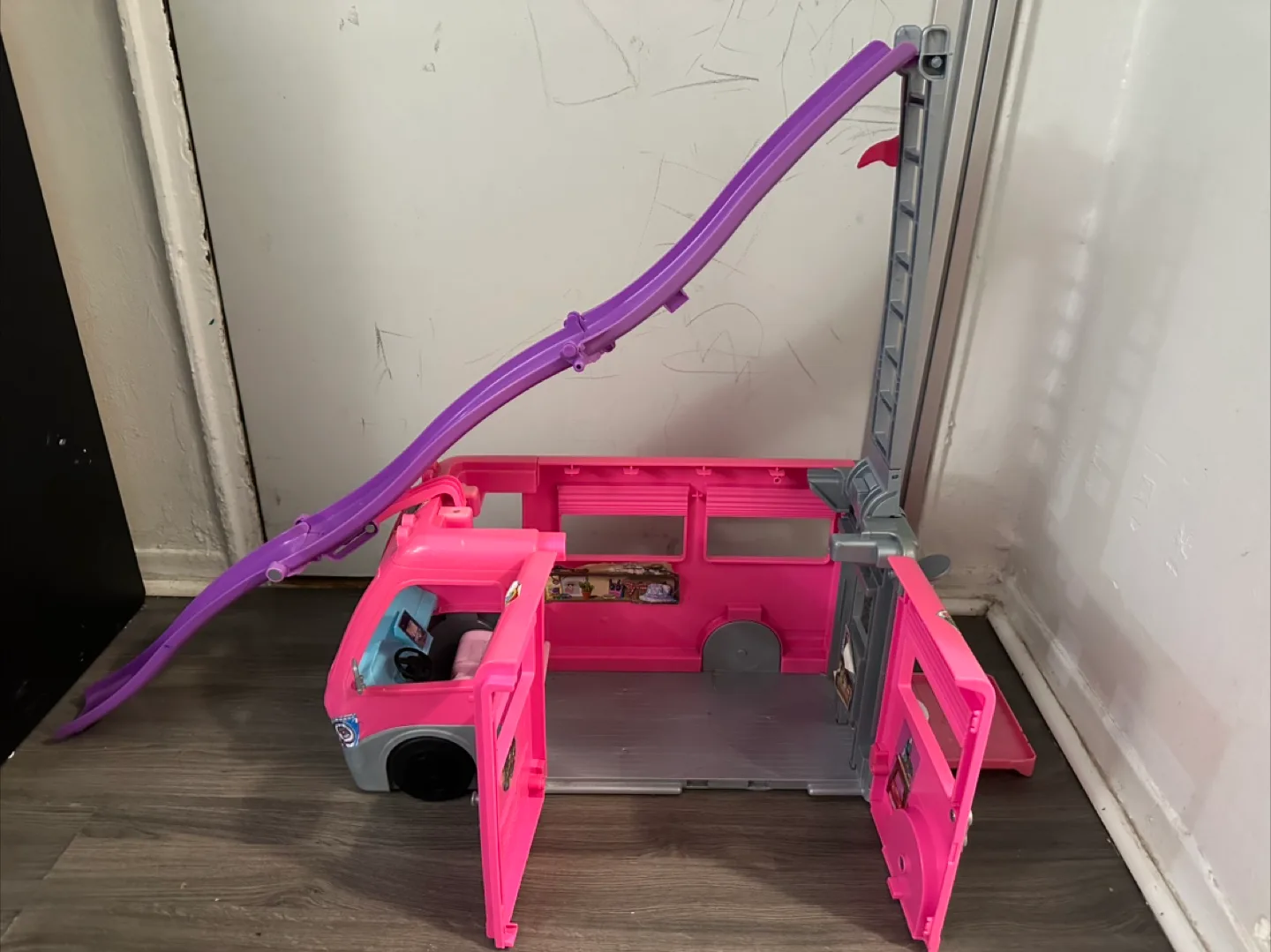 Barbie Dream Camper & Boat image indicator(2)