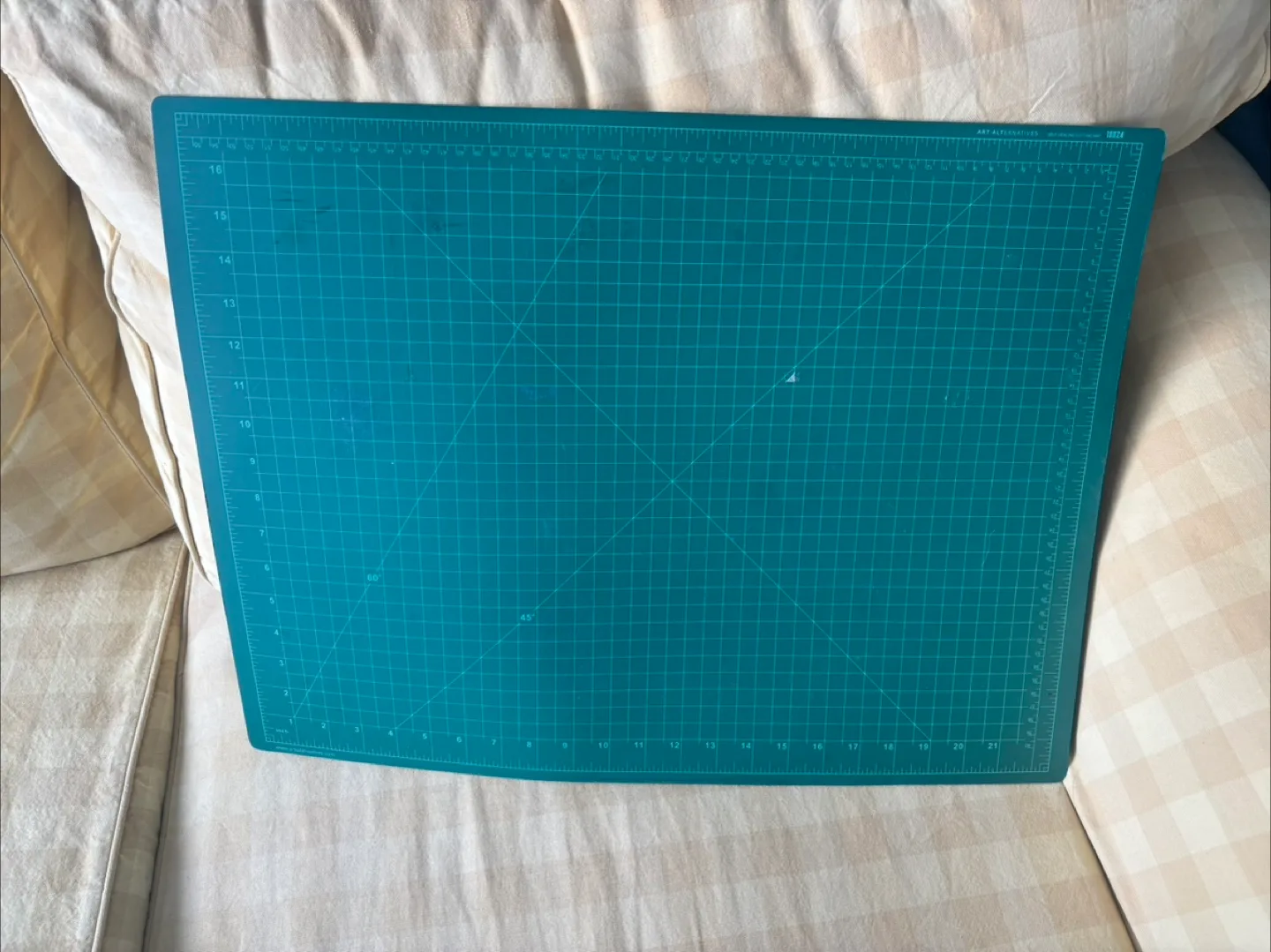 Art Alternatives Cutting Mat 18"x24" thumbnail