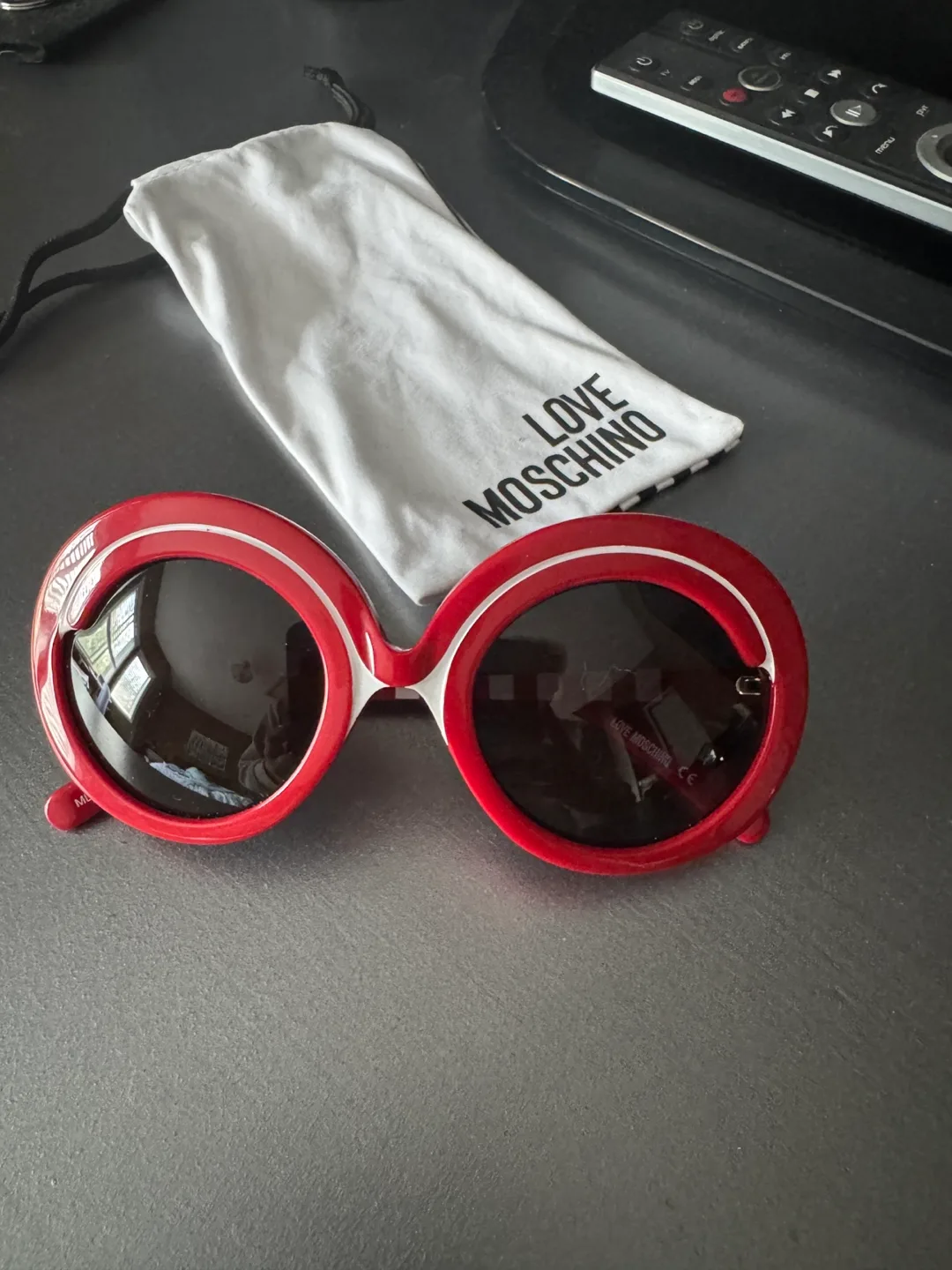 New Love Moschino Red Sunglasses thumbnail