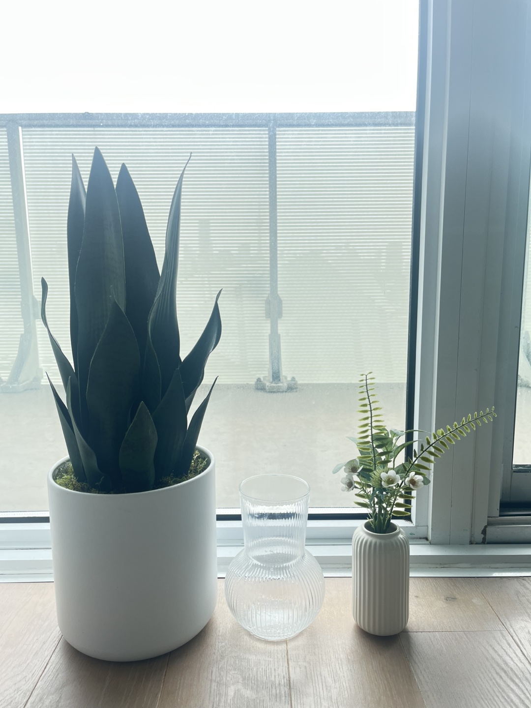 Home Decor: Vase with Artificial Plant