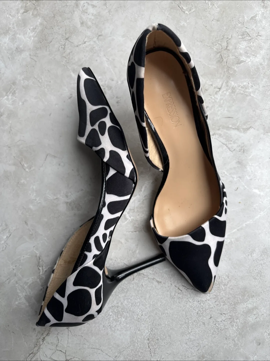 Expression Heels - Black & White Pattern Size 7 image indicator(4)