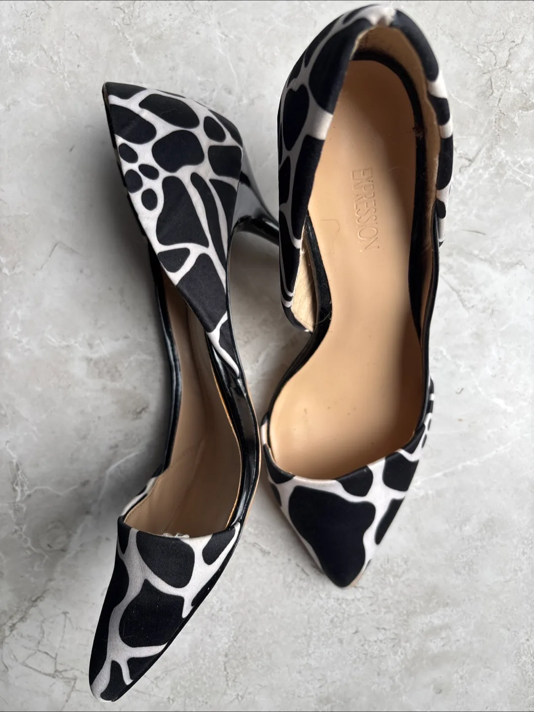 Expression Heels - Black & White Pattern Size 7 image indicator(2)