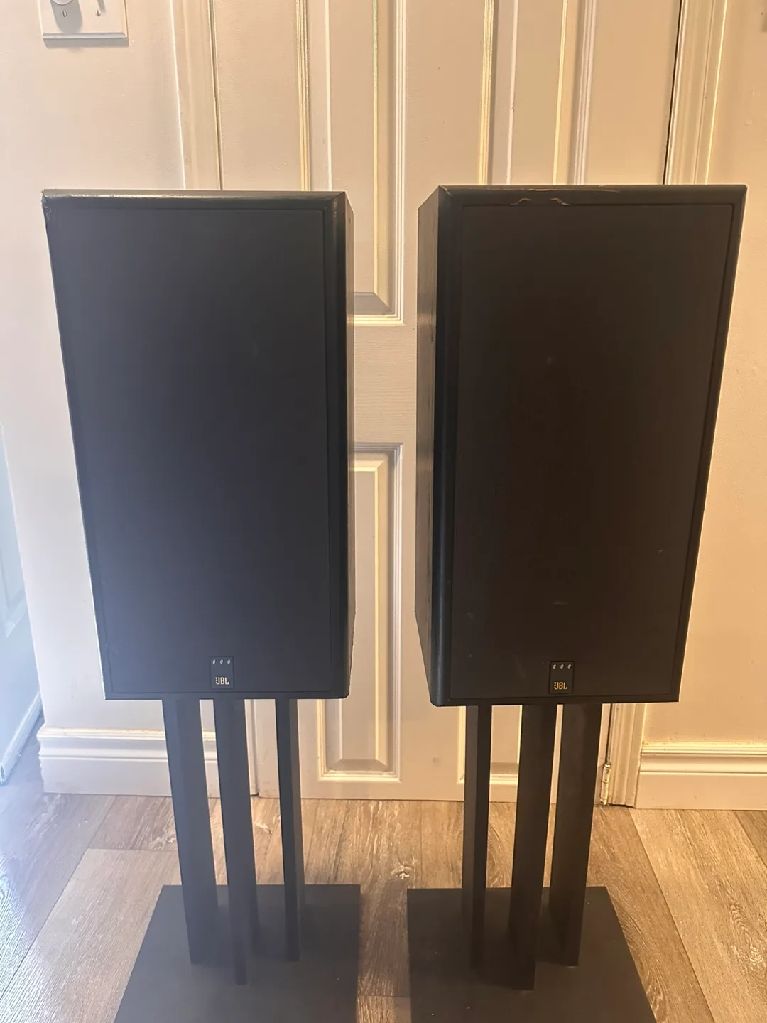JBL 800 Speakers - Pair thumbnail