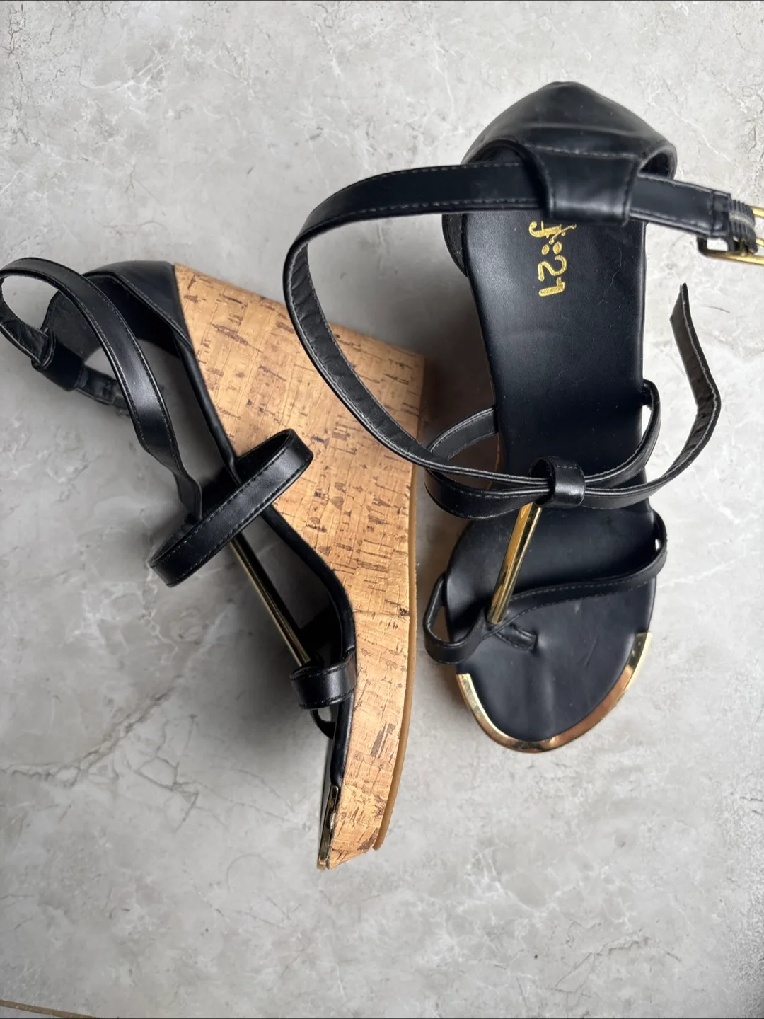 f21 Black Wedge Sandals image indicator(2)
