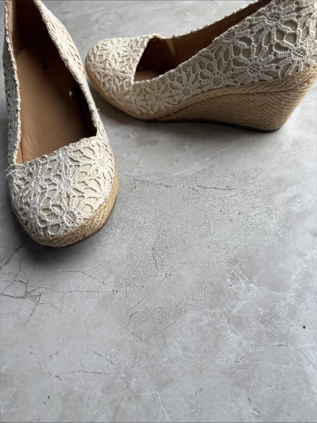 George Wedge Shoes - Size 8 image indicator(3)