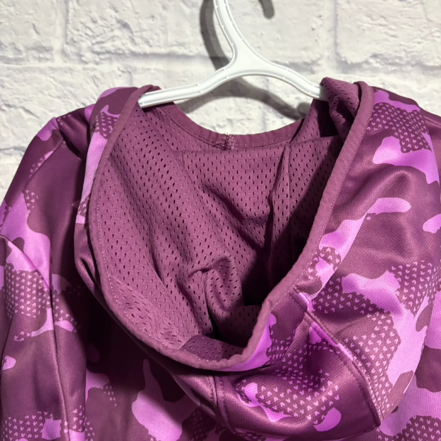 Under Armour Youth YXL Purple Camo Hoodie image indicator(8)