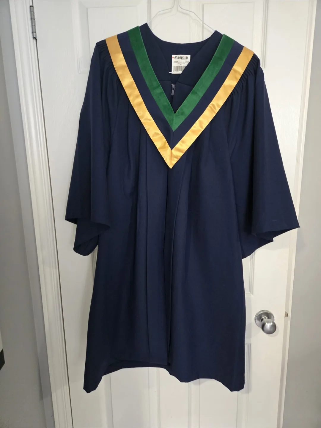 Gaspard Graduation Gown thumbnail