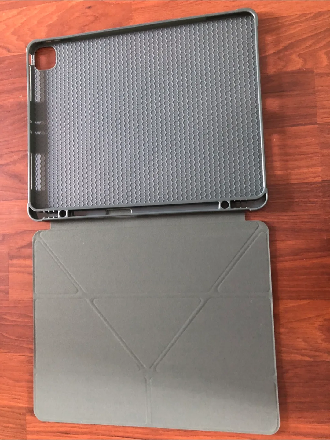 iPad Air 13 Case - Green image indicator(2)