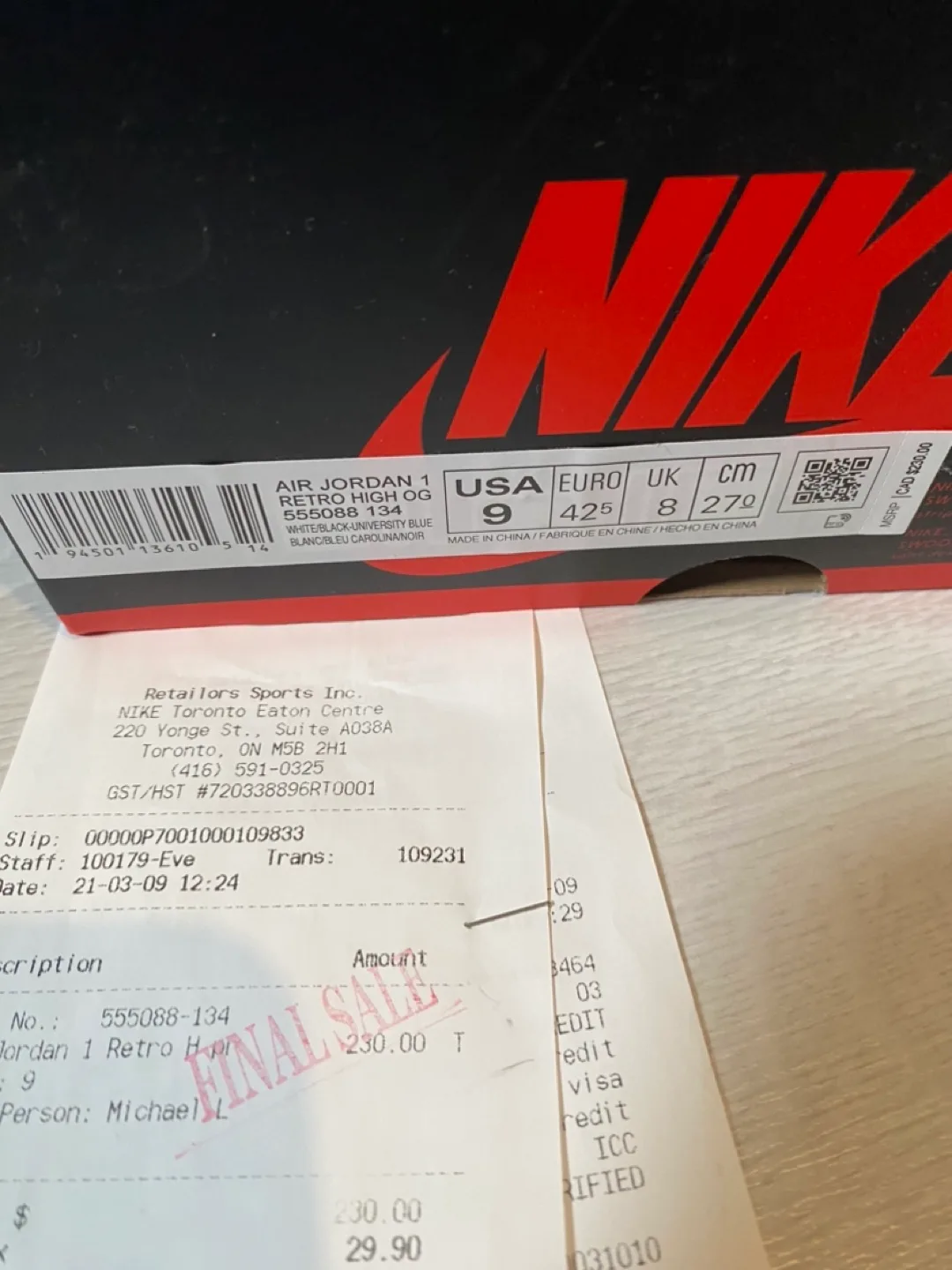 Air Jordan 1 Retro High OG UNC Blue - Size 9 image indicator(2)