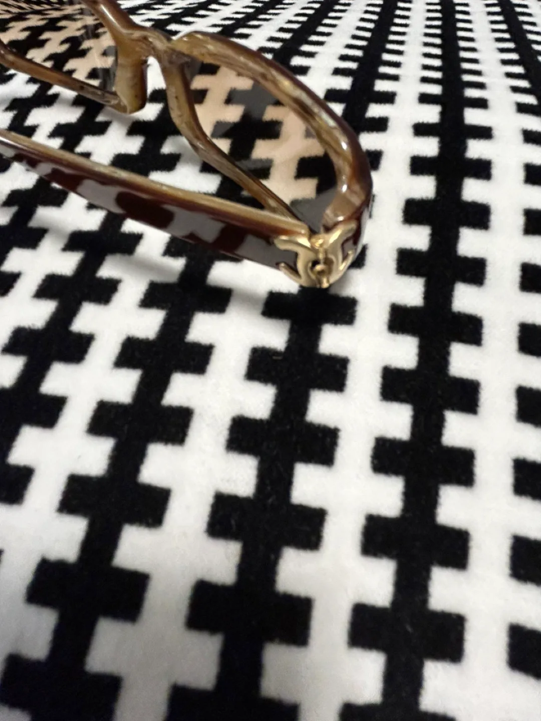 Chanel Brown Eyeglasses image indicator(6)