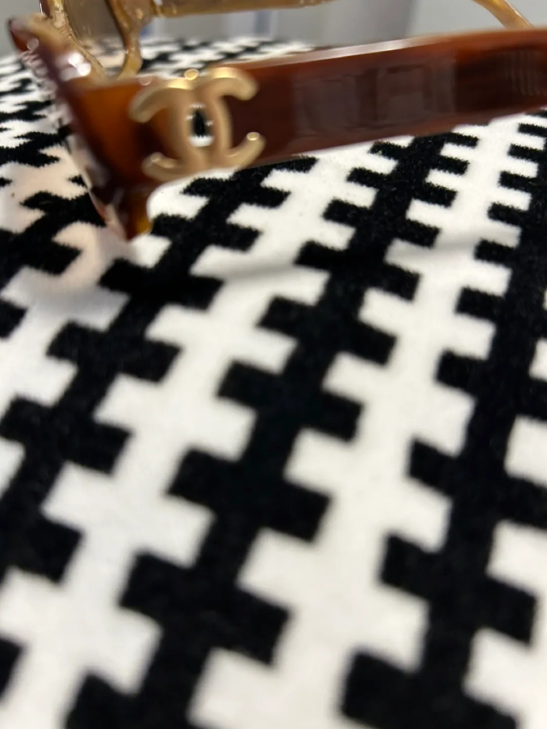 Chanel Brown Eyeglasses image indicator(8)