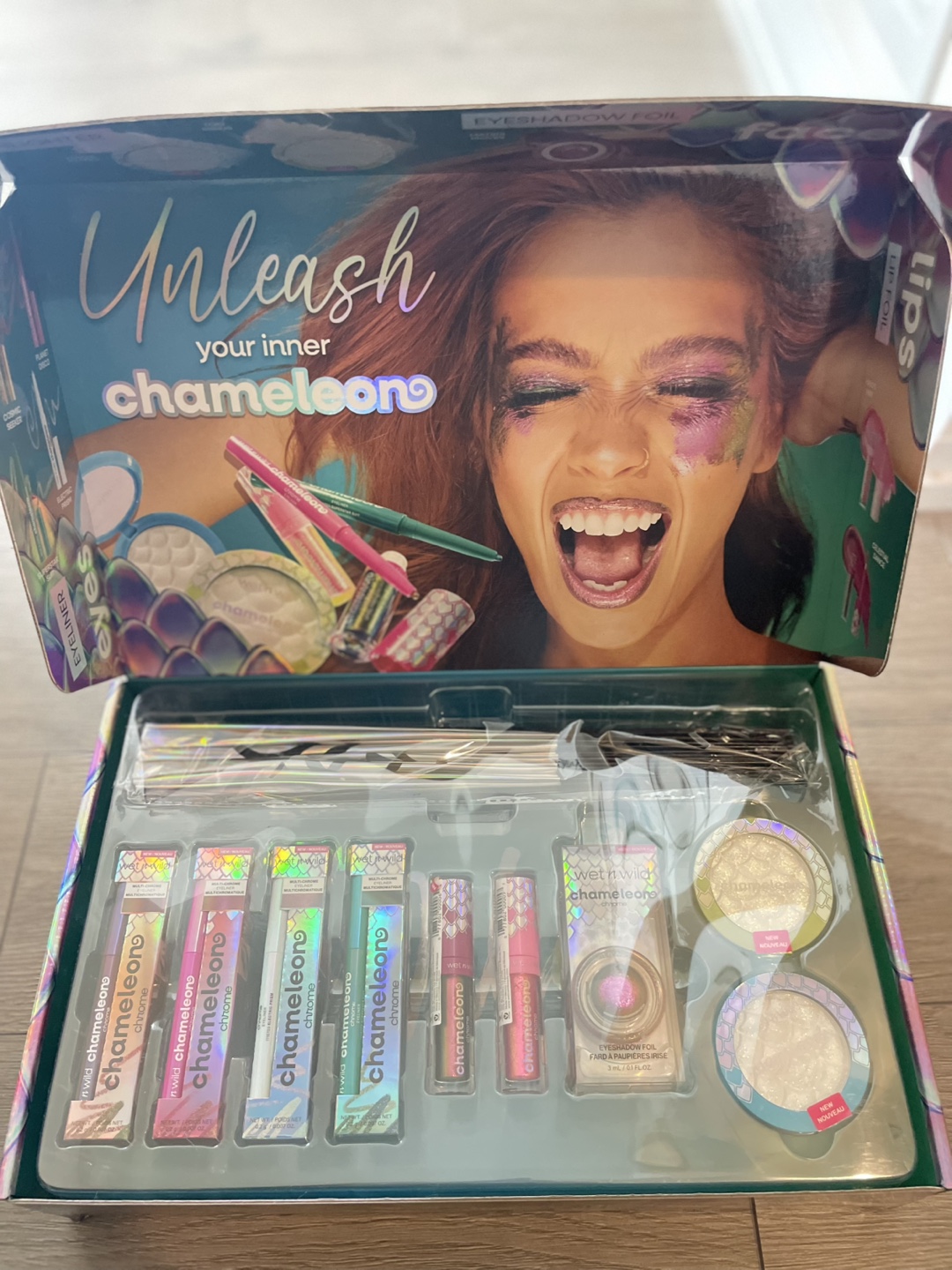 Wet n Wild Chameleon Makeup Set