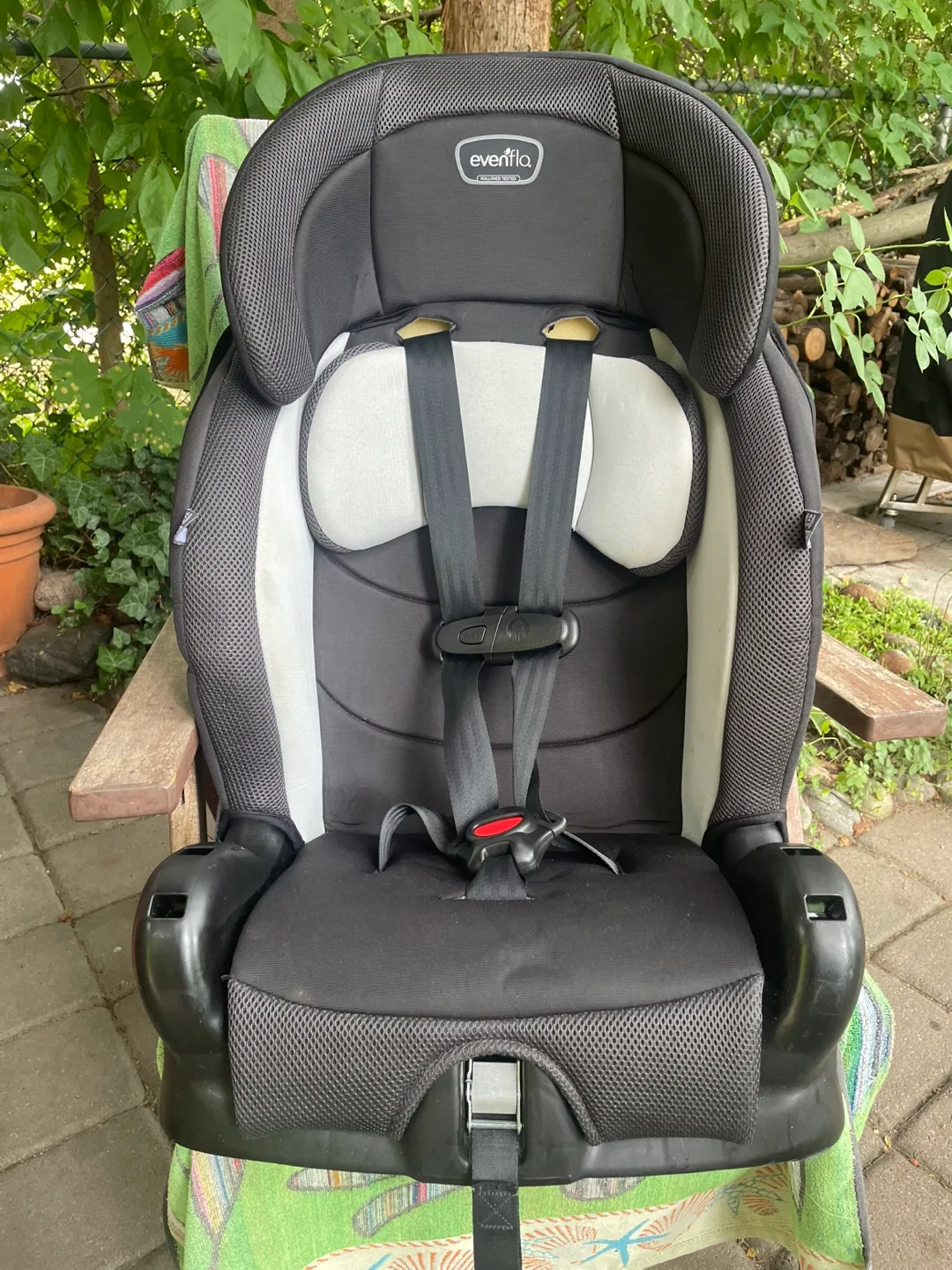 Evenflo Chase Plus Child Car Seat thumbnail