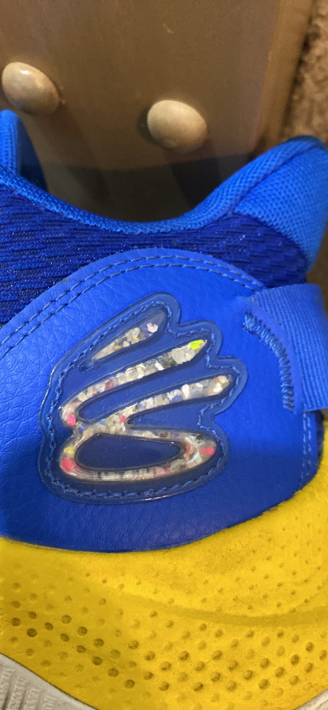 Curry basketball shoes 8.5M - photo 2