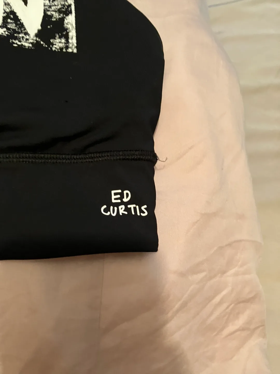 Lululemon Black Sports Bra - Size 6 image indicator(2)