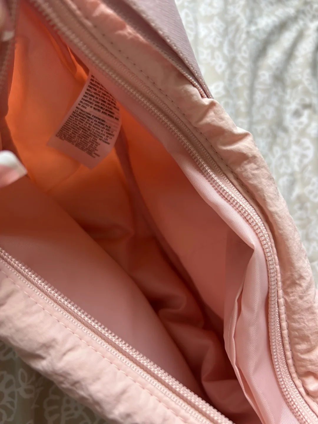 Pink Uniqlo Bag image indicator(2)