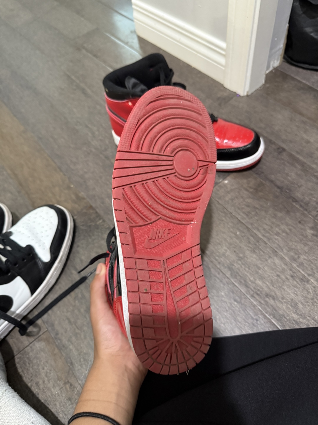 Nike Air Jordan 1 High Patent Bred - photo 3