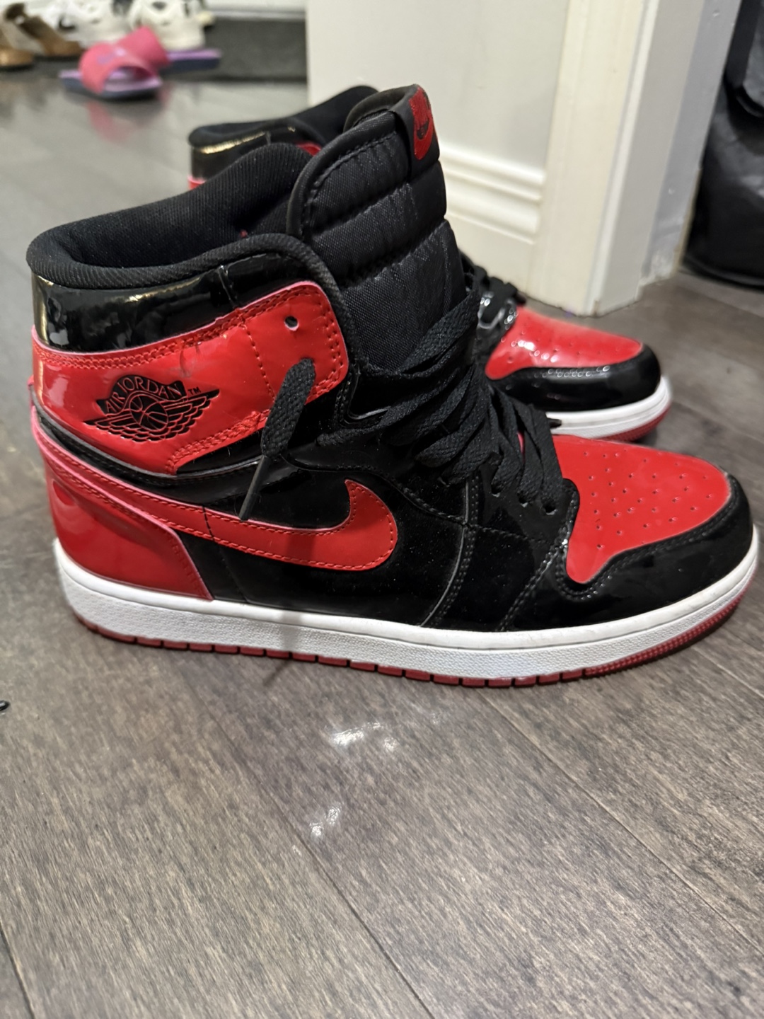 Nike Air Jordan 1 High Patent Bred - photo 2