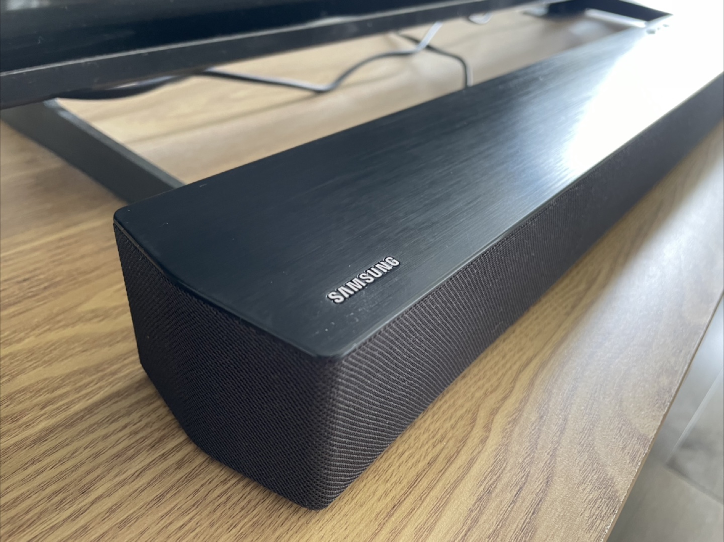 Samsung Soundbar HW-C450 w/ Subwoofer and Remote - moving sale - photo 2