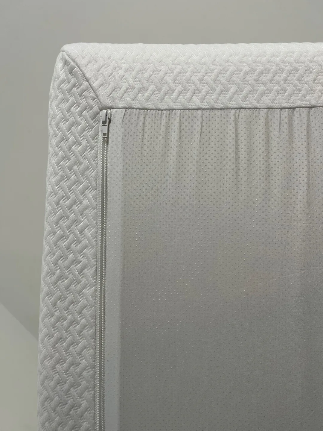 Queen Size Mattress, 6 Inch Bamboo Memory Foam Mattress, White image indicator(4)