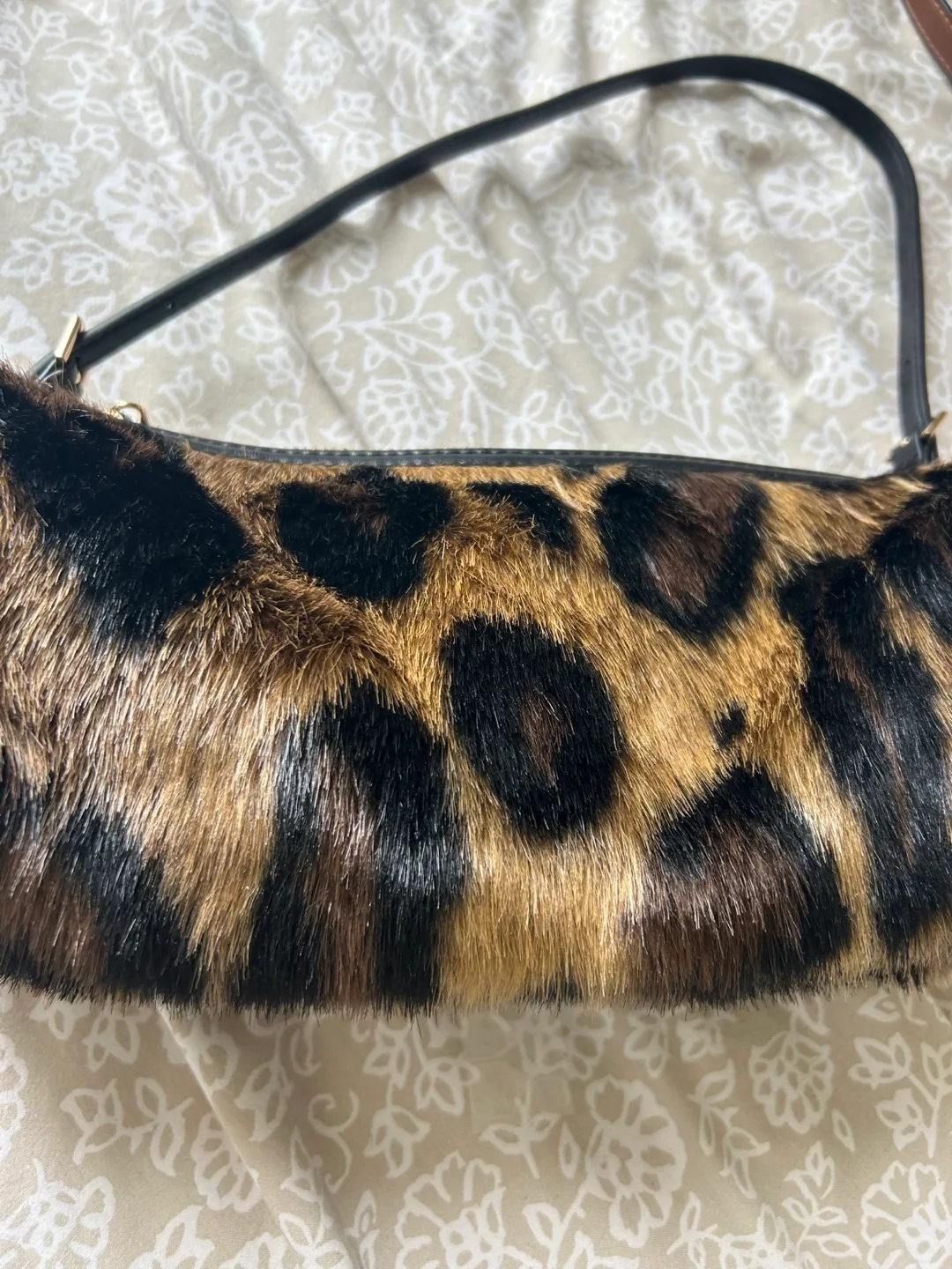 Cheetah faux fur H&M shoulder bag image indicator(2)