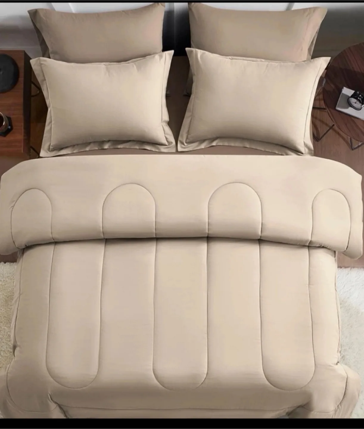 Pillows & Comforter Set thumbnail