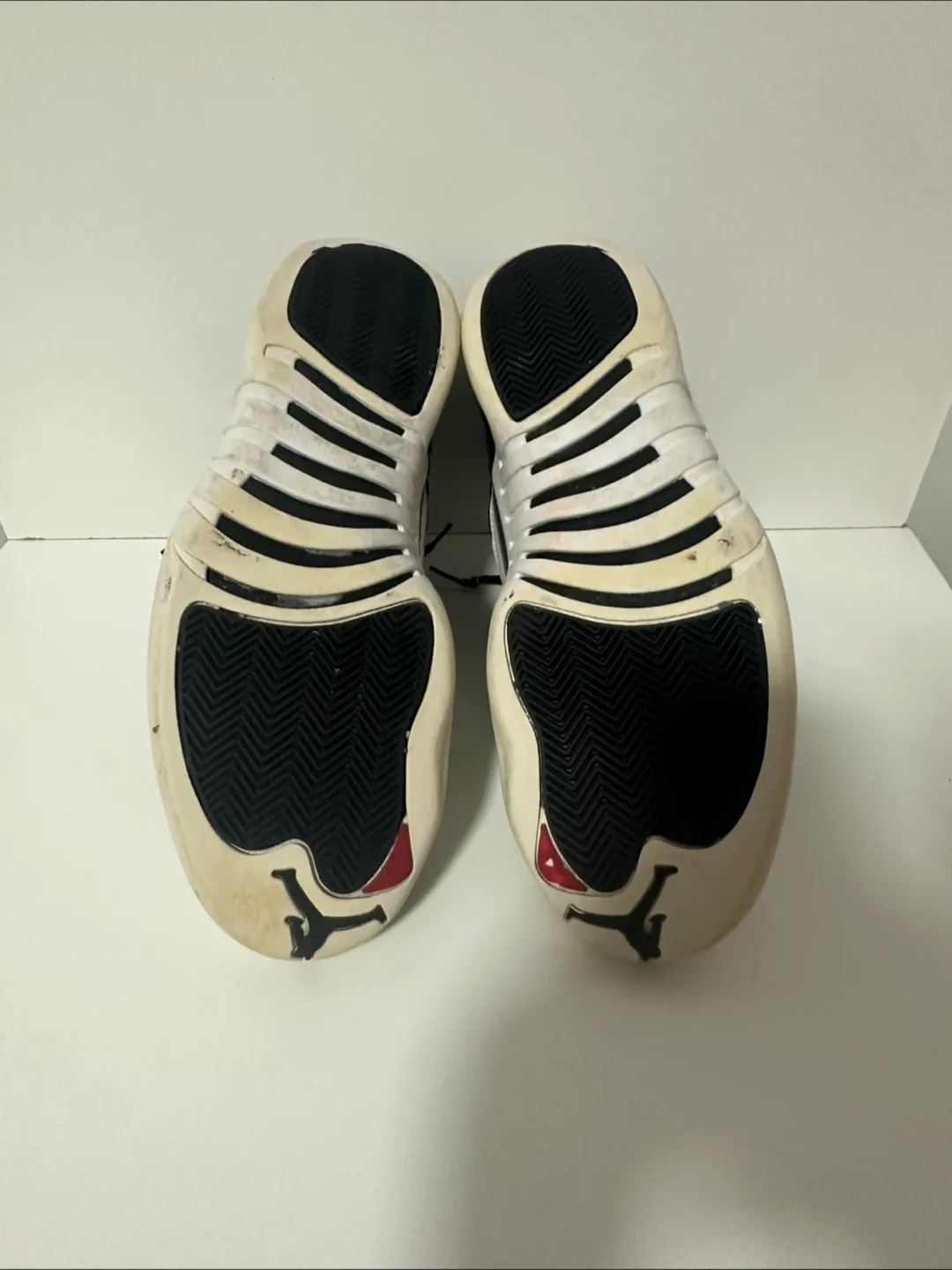 Jordan 12 Retro Black/White Size 11.5 image indicator(3)