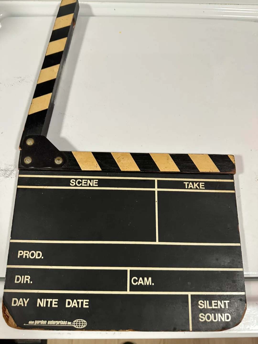 Alan Gordon Enterprises Inc. Clapperboard image indicator(5)