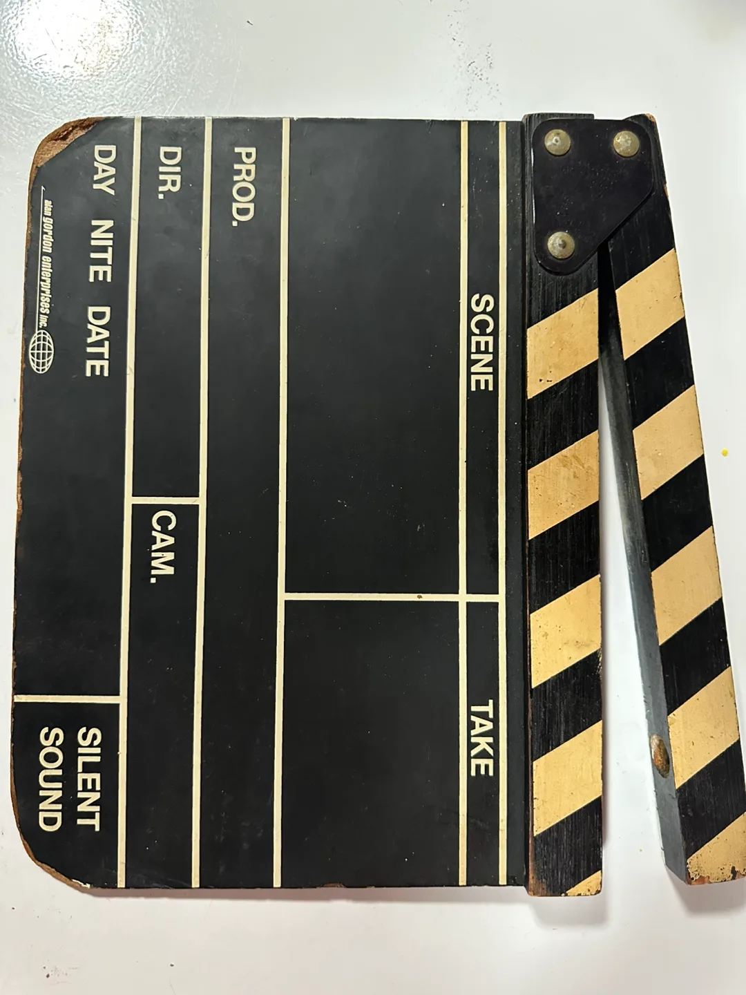 Alan Gordon Enterprises Inc. Clapperboard image indicator(4)