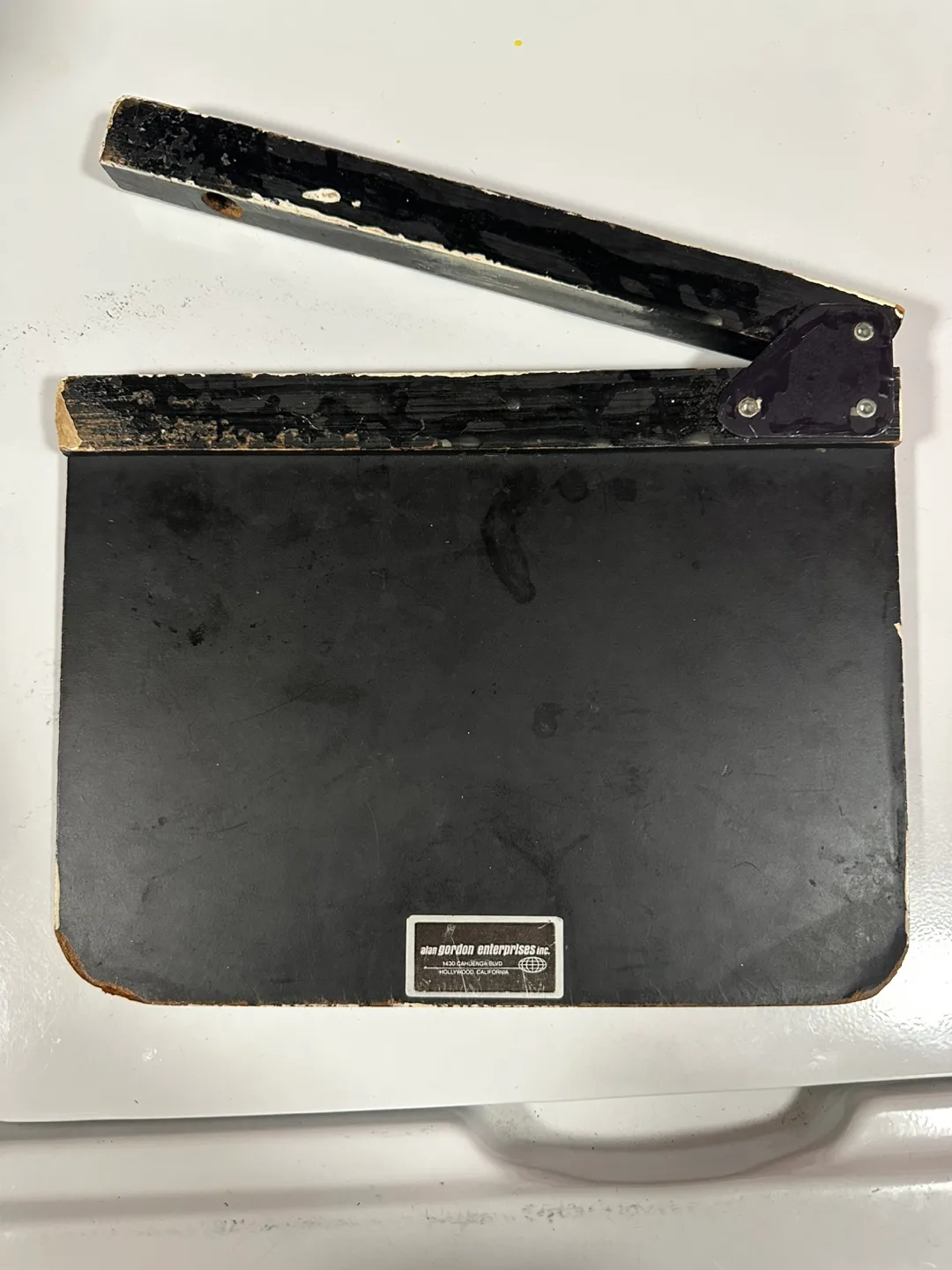 Alan Gordon Enterprises Inc. Clapperboard image indicator(2)