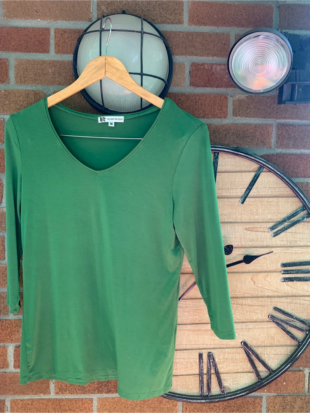 Rino Rossi Green V-Neck Top - Size M thumbnail