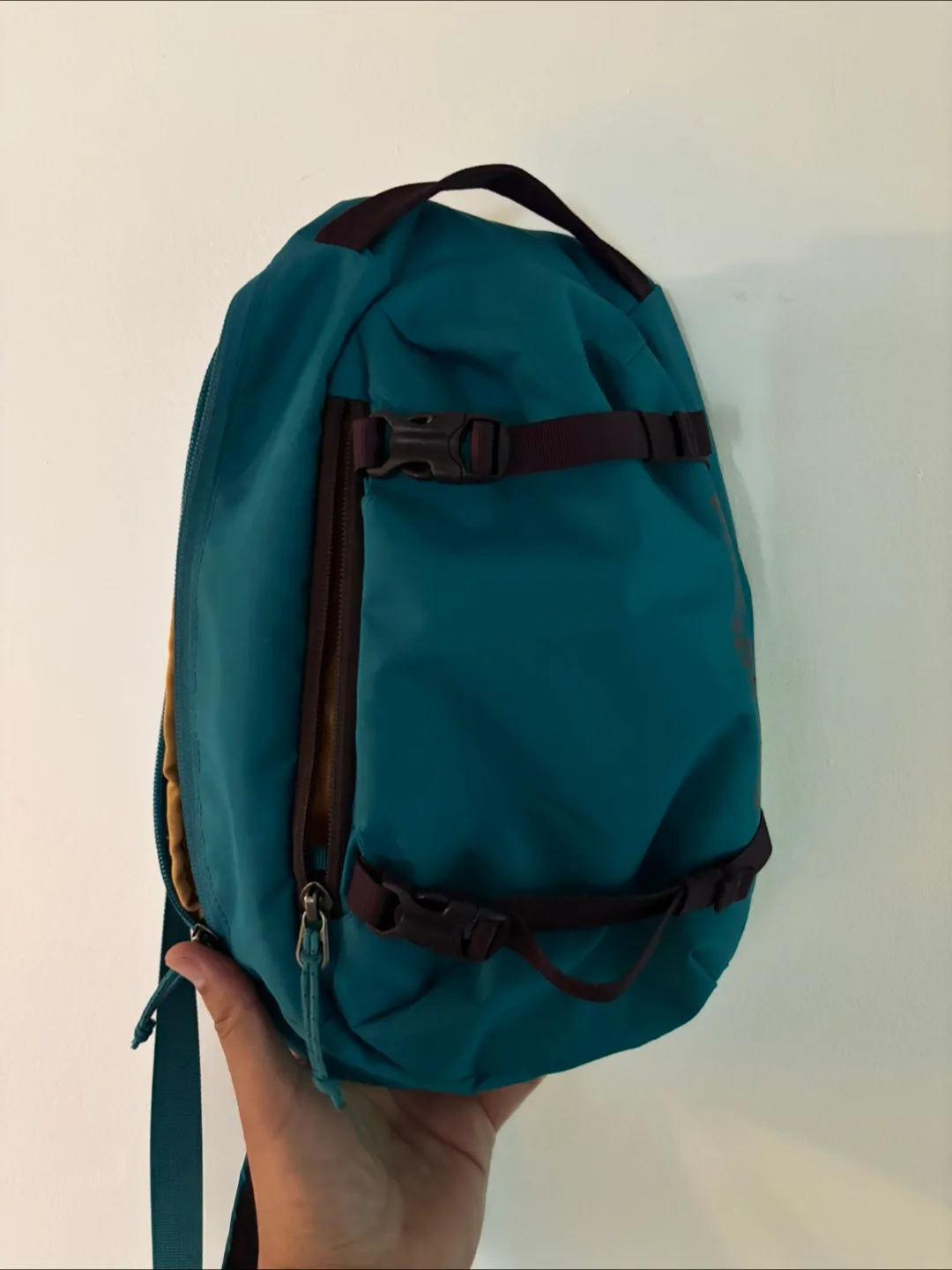 Patagonia Atom Sling 8L Teal Backpack thumbnail
