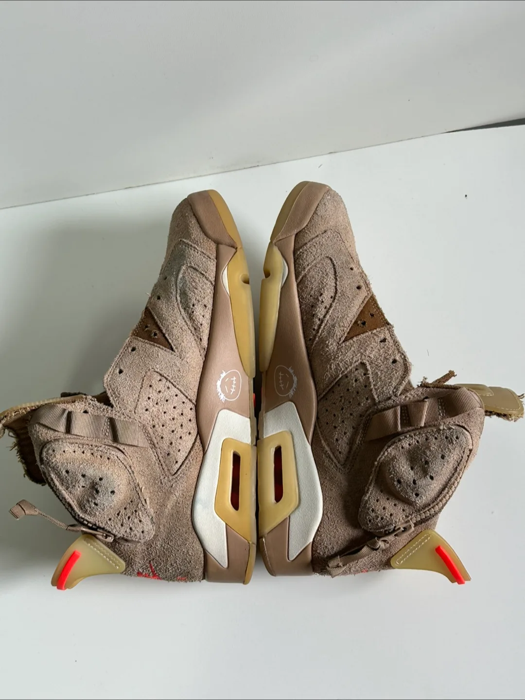 Nike Air Jordan 6 Travis Scott image indicator(7)