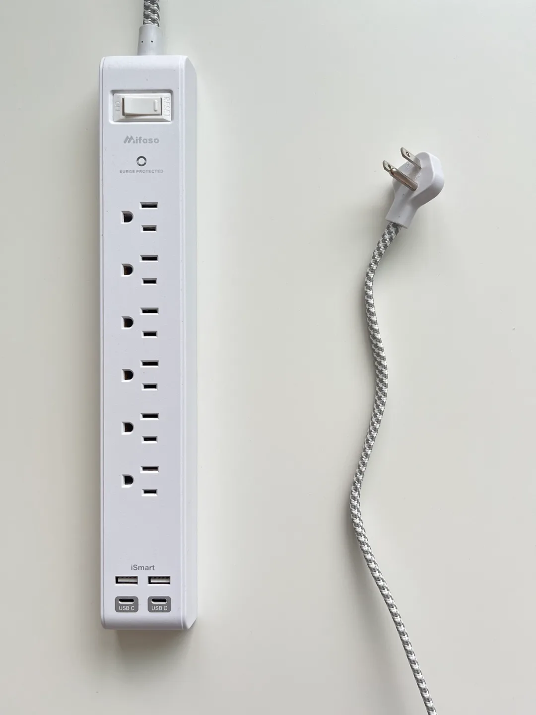 Surge Protected Power Bar- USB + Type C, 280cm Cord thumbnail