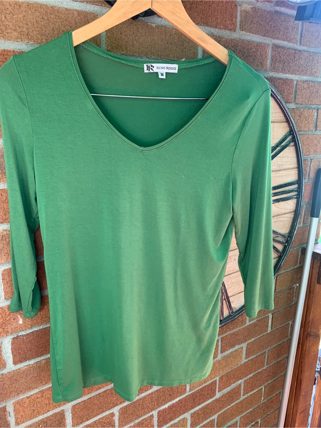 Rino Rossi Green V-Neck Top - Size M image indicator(3)