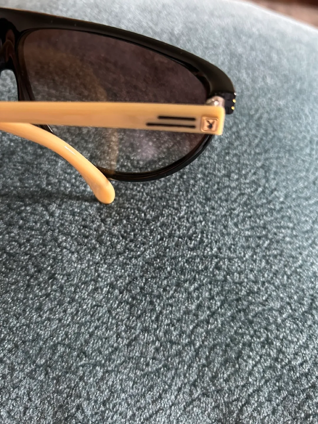 Sunglasses playboy vintage image indicator(4)