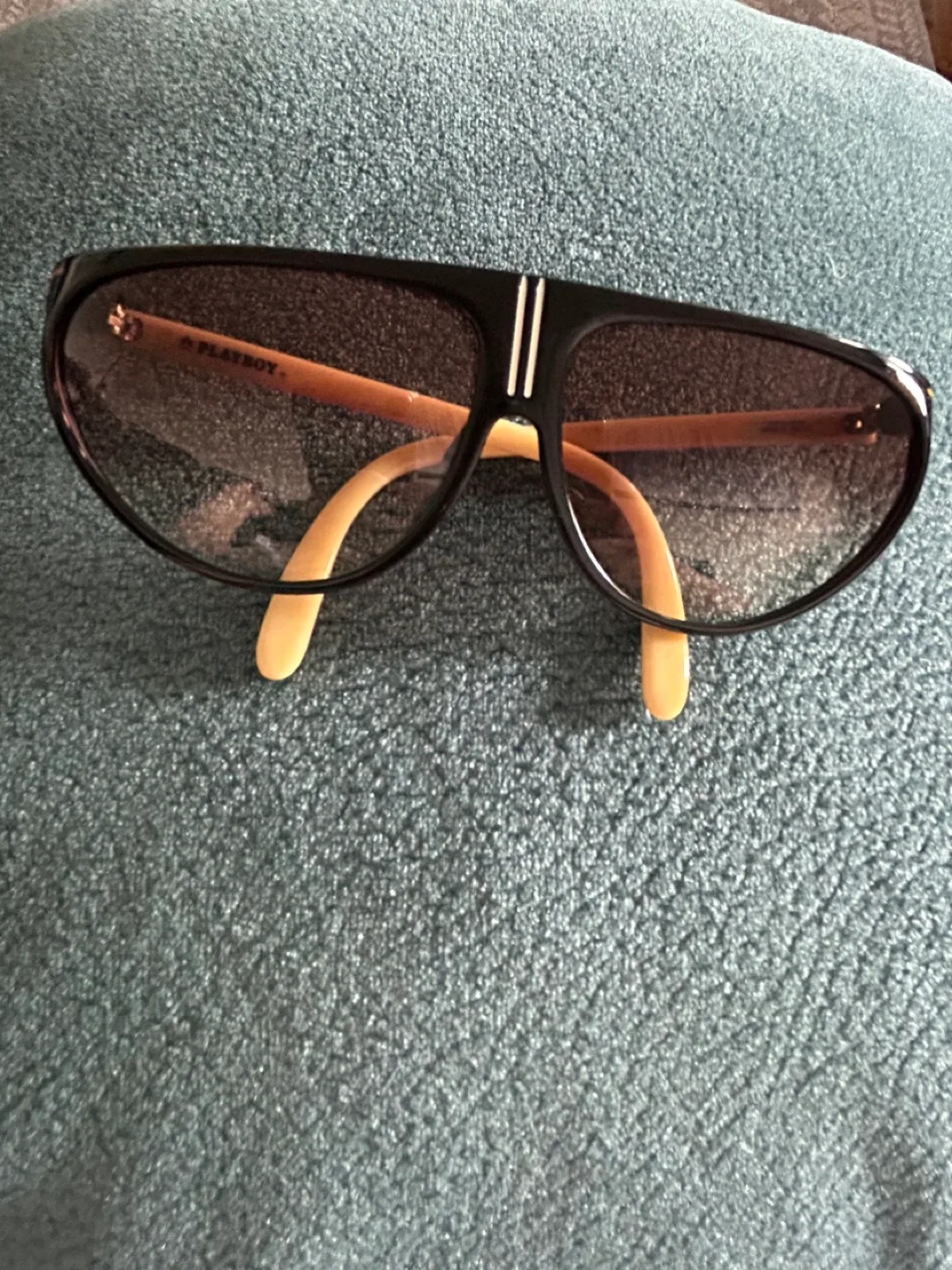 Sunglasses playboy vintage image indicator(2)