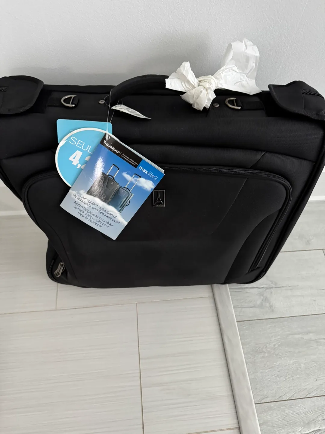 NWT Travel pro Garment bag luggage image indicator(3)
