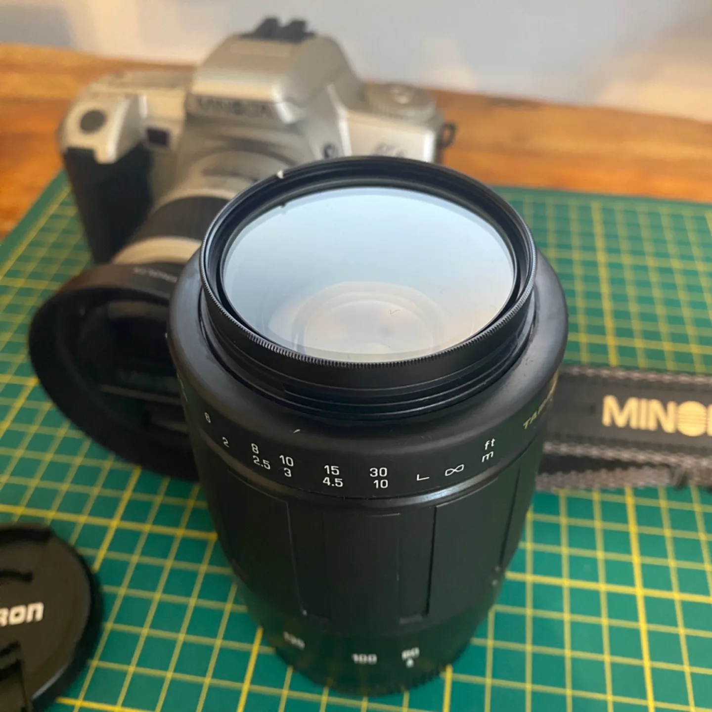 35mm Film SLR + 2 Lenses Kit (Minolta STsi) image indicator(6)