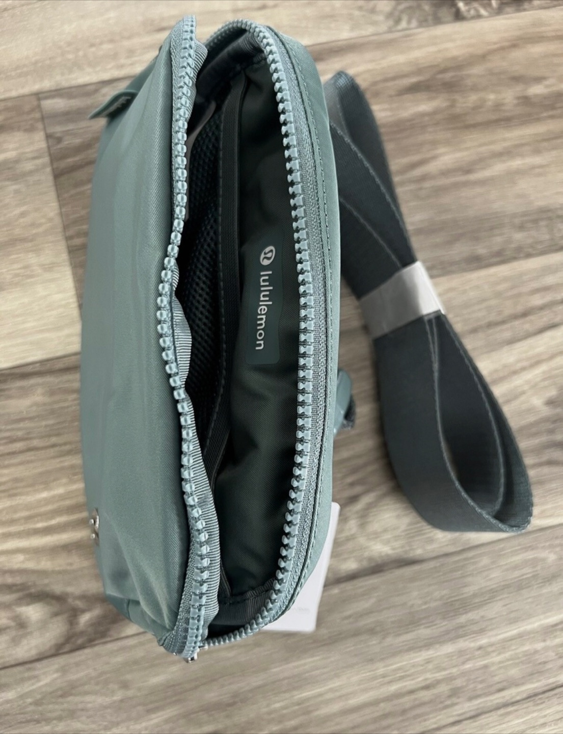Lululemon Everywhere Belt Bag - Tidewater Teal - photo 4
