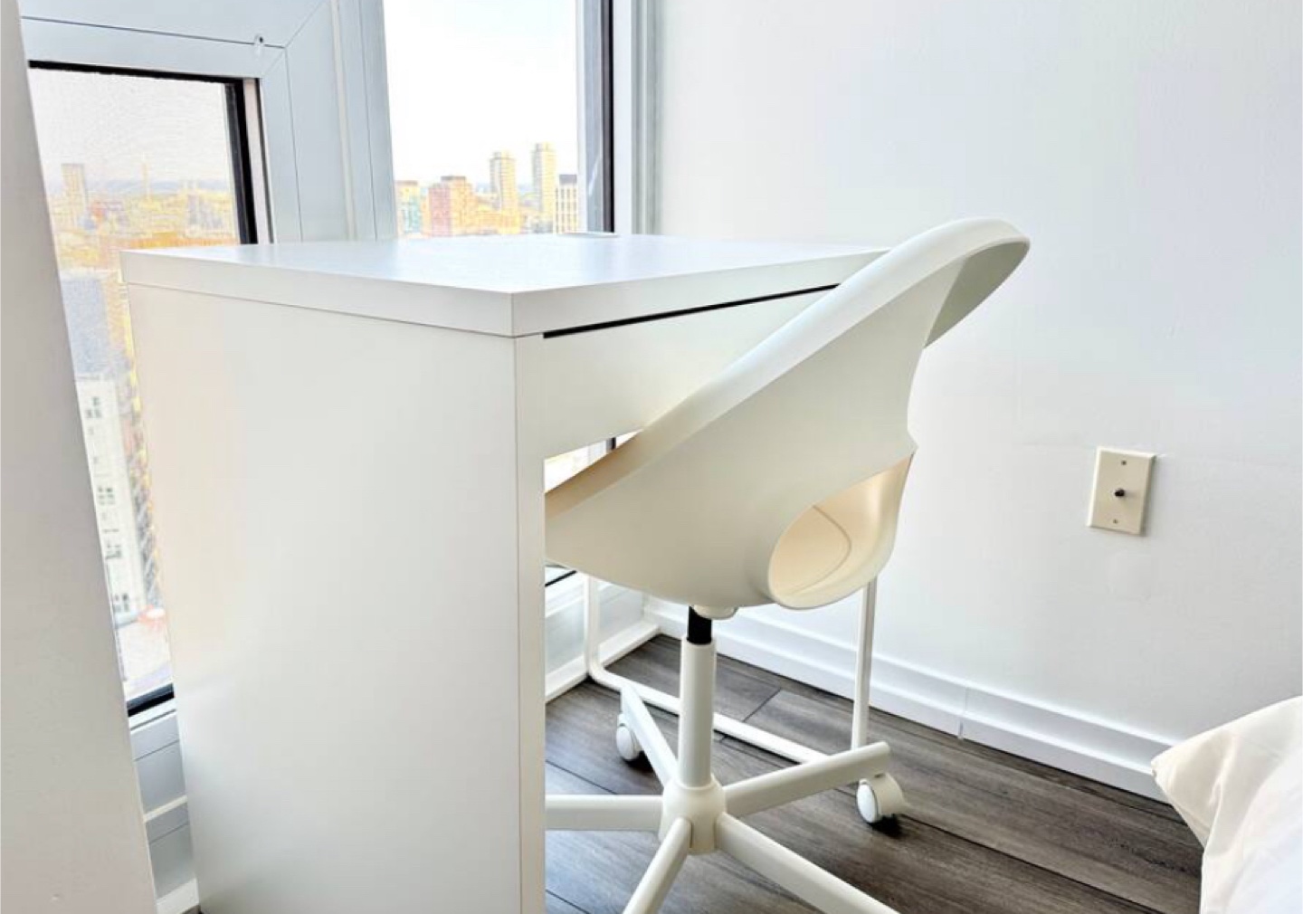 IKEA Micke Desk - White
