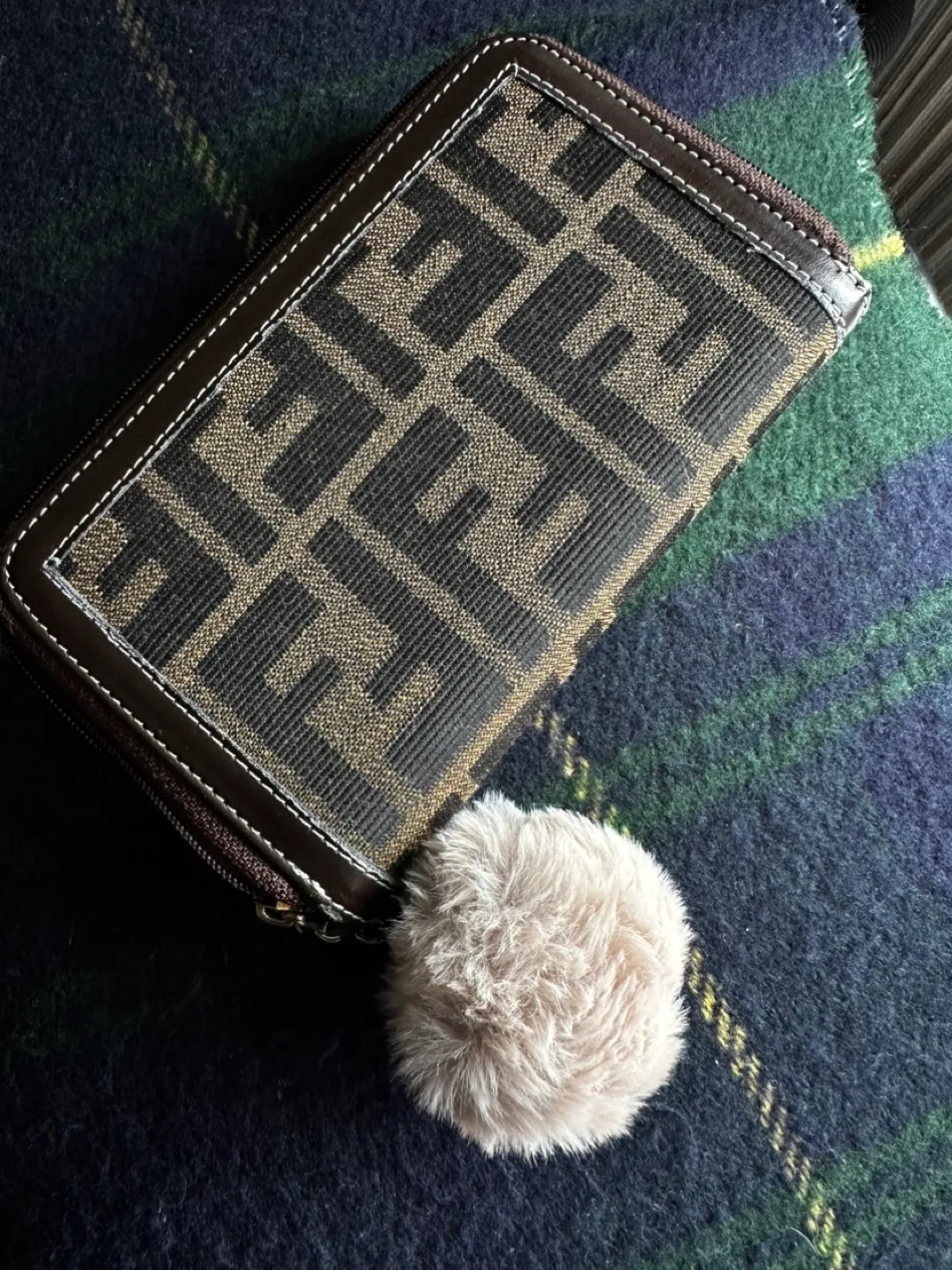 Fendi Wallet image indicator(3)