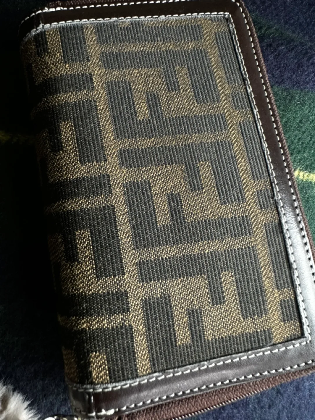 Fendi Wallet image indicator(2)